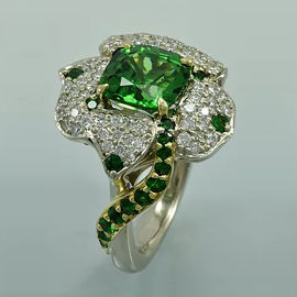 Recent Design Emerald Ring Image