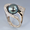 13.2 mm Tahitian pearl 18k white gold with white and black diamonds