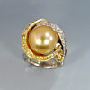 Golden South Sea pearl 13.5mm in 18k white and yellow gold with white and yellow diamonds