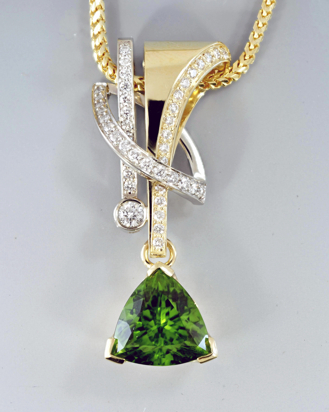 Pakistani 10ct peridot 18k two tone gold with diamonds